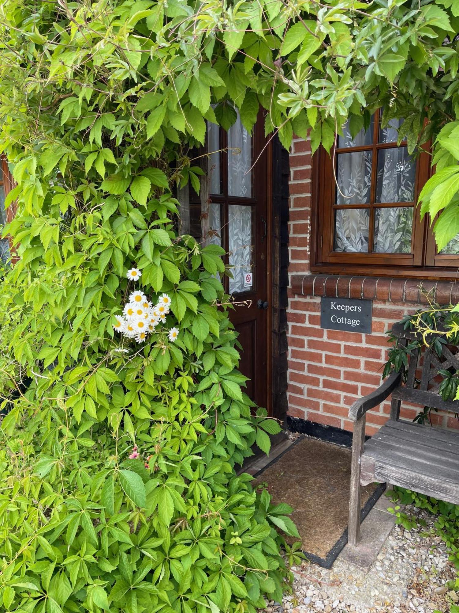 Keepers Cottage Wool Dış mekan fotoğraf